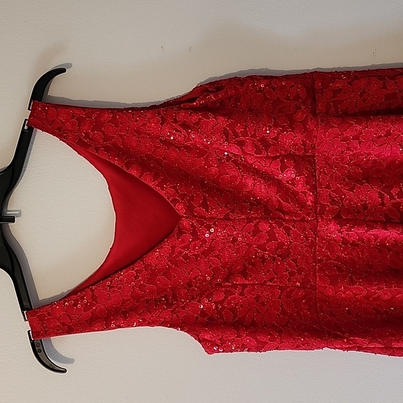 Red lace sequin fit flare dress - Picture 3 of 4